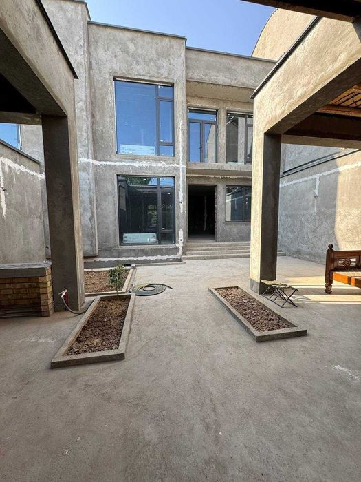 Исломобод махалля
2.5 соток
5 комнат + кухня