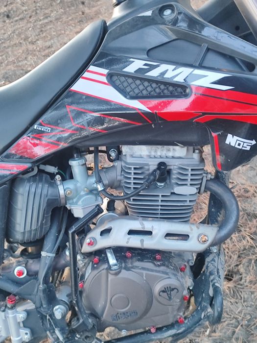 Продаю эндуро [FMZ-06, 2024]

Мотоцикл в отличном состоянии, пробег [1