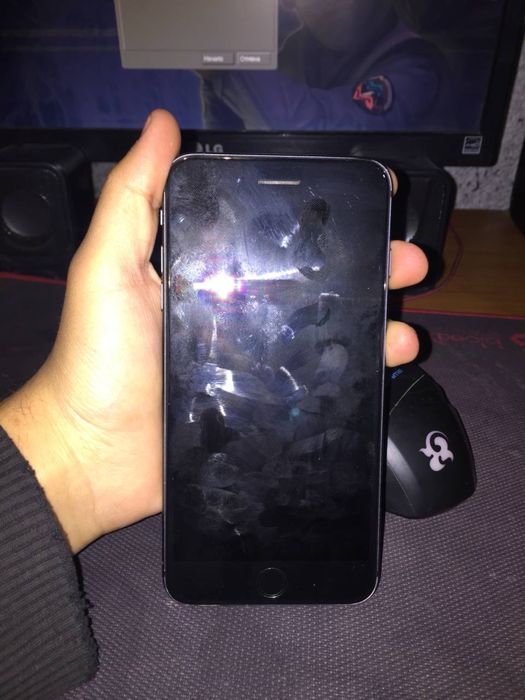 Iphone 8 plus 64 gb 700 ming