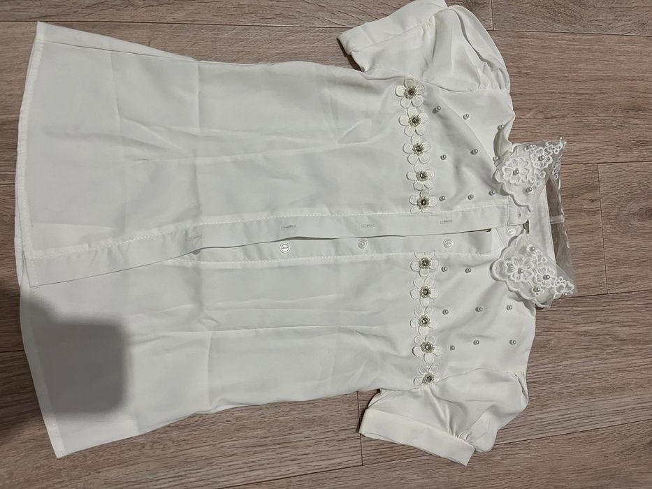 Продам  блузки .