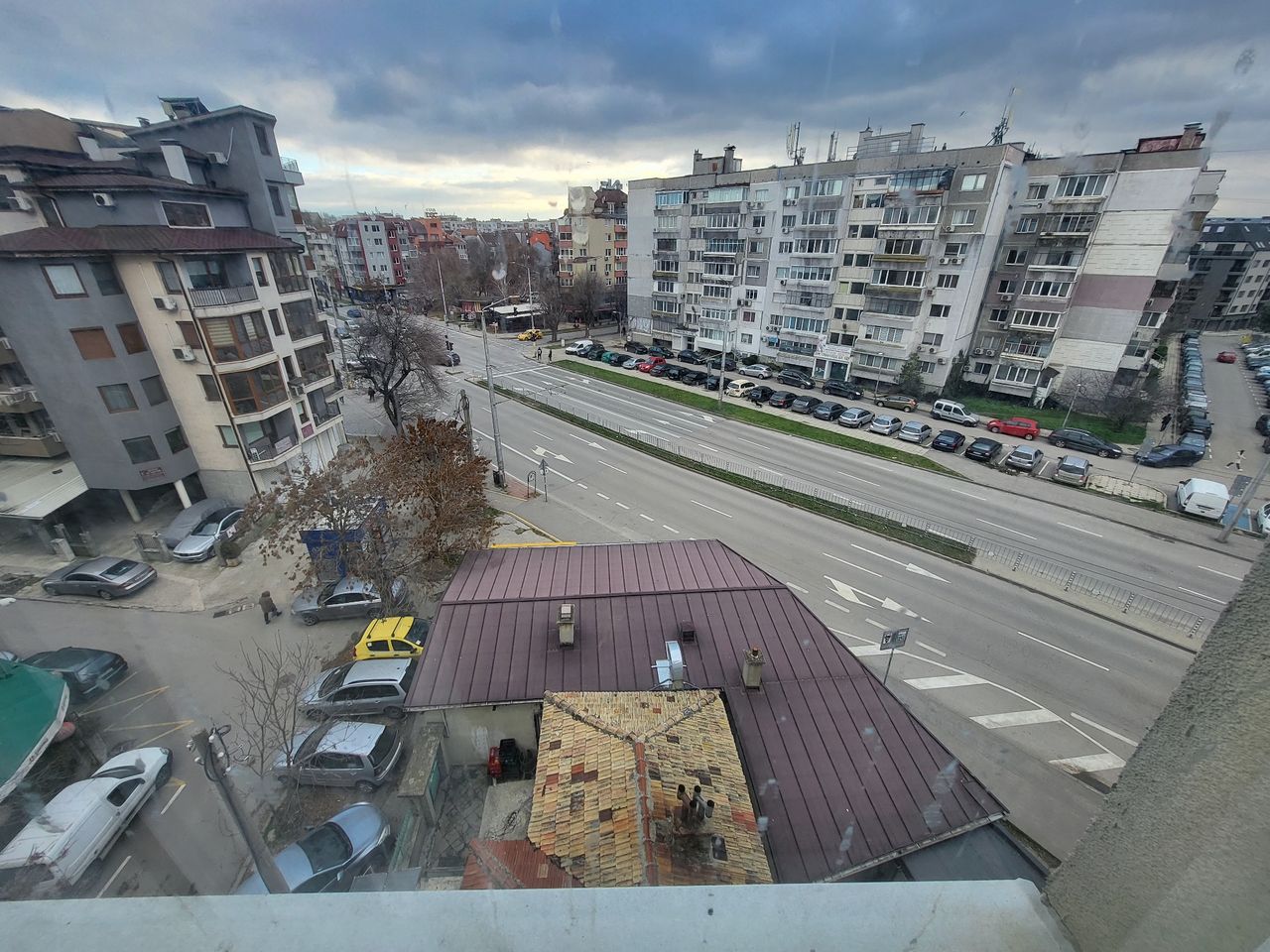 Дава се под наем Тристаен апартамент в Варна, Център - 95 кв.м за 408 € - Снимка #11