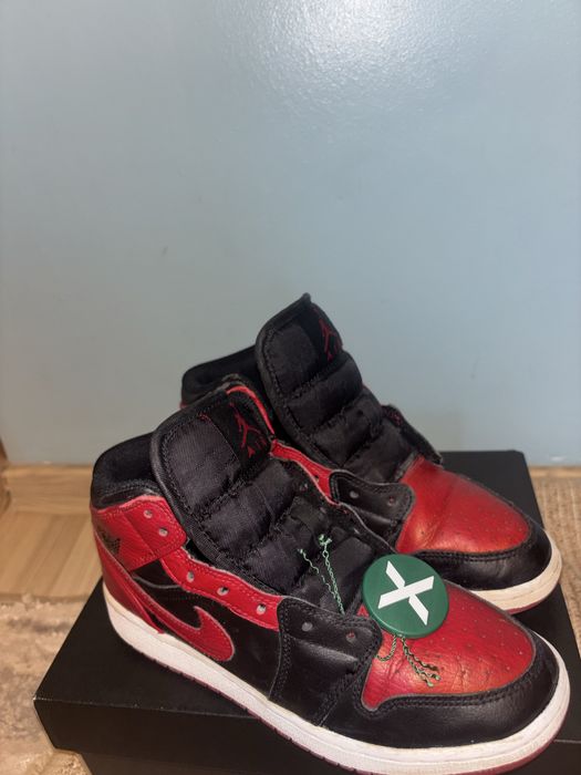 Jordan 1 Mid Banned (2020) Black/Gym Red-White