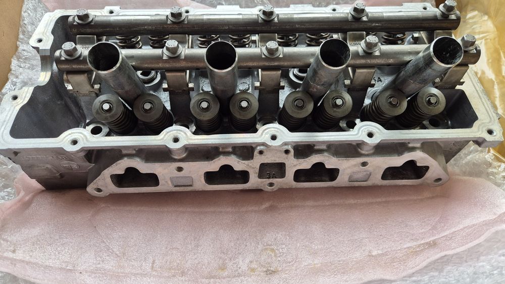 Цилиндрова глава за MINI COOPER.