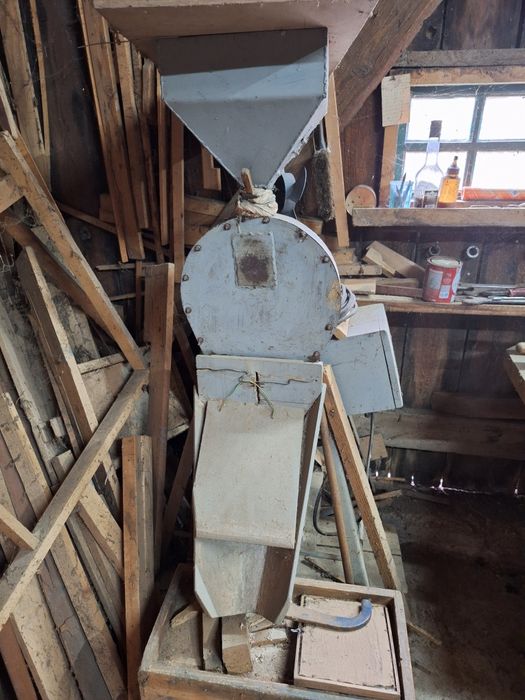 Moara de ciocane cu MOTOR TRIFAZIC.