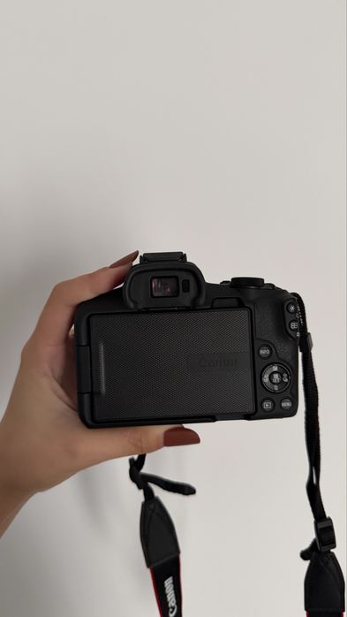 Canon EOS R50 Kit complet - stare excelenta + garantie 2 ani