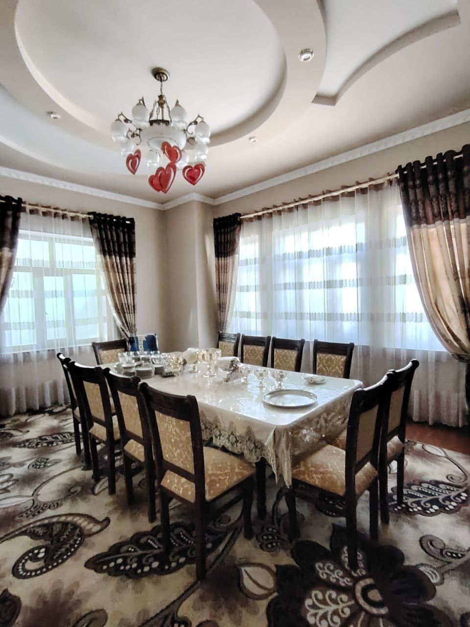 Toshkent tumani kirovda 4 sotix 5 hona uy sotiladi