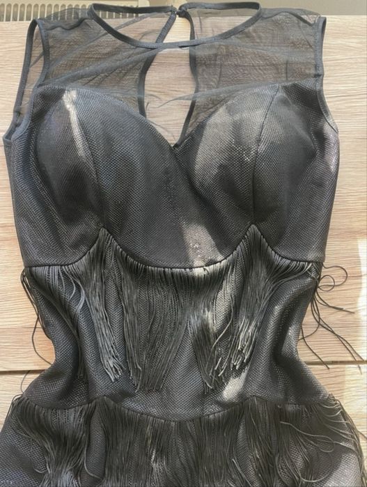 Rochie elegantă cu franjuri - marimea 36
