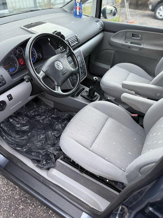 Vw Sharan / 2.0 140 cp / Unic PROPRIETAR de NOUA / IMPECABILA /