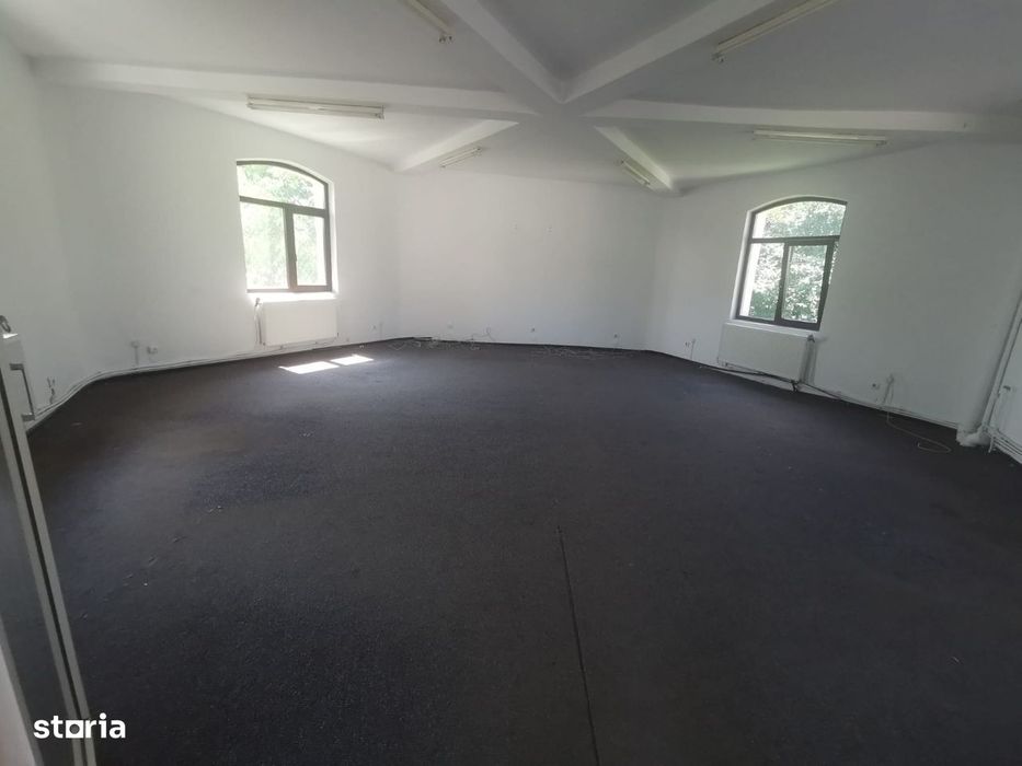 Cladire D+P+E zona Piata Mare