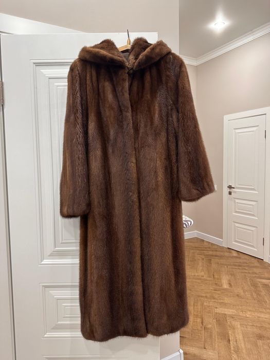 Продам норковую шубу