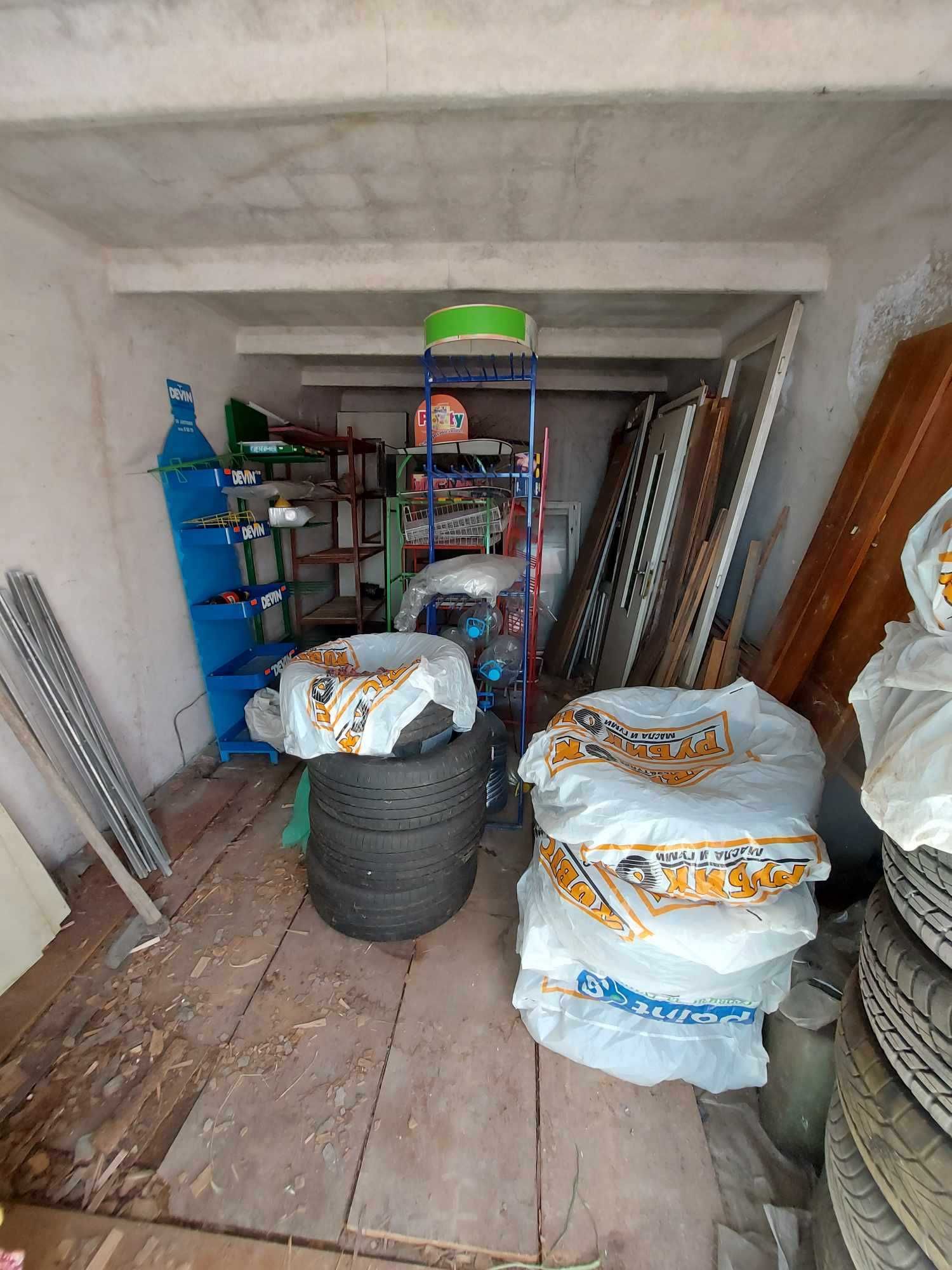 Гараж за продажба, 18кв.м, Център