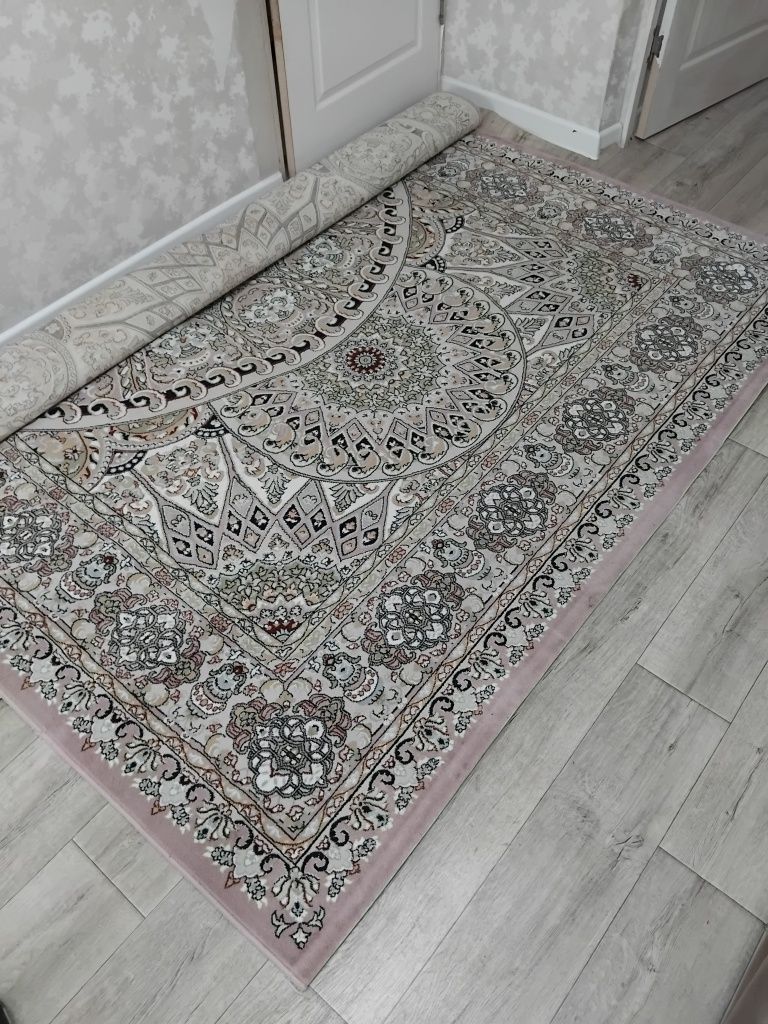 Продается ковер размер 2,5×4
