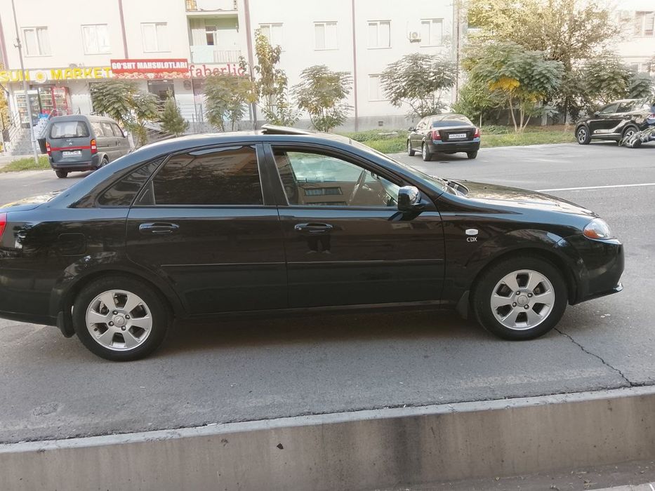 Продам автомобиль Chevrolet Gentra