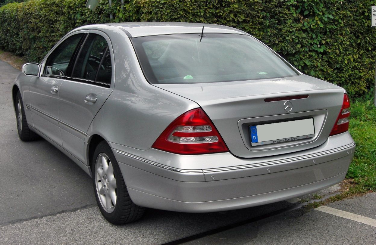 W203 Задна емблема за Мерцедес Mercedes-Benz C-class 70мм 2000-2007г.