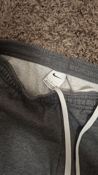 nike долнище сиво