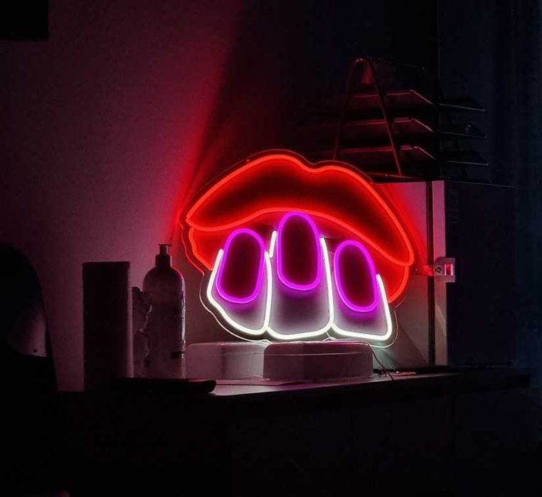 Неоновая вывеска для салона красоты, маникюрного кабинета