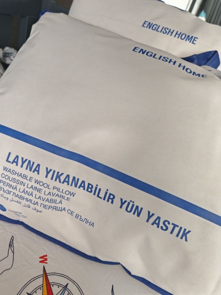 Нови Възглавници LAYNA 100% вълна