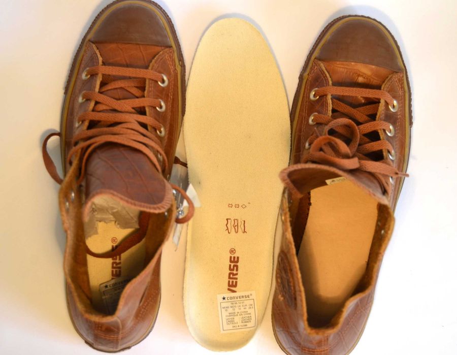 Продавам оригинални Converse Chuck Taylor All Star – лимитирана серия!