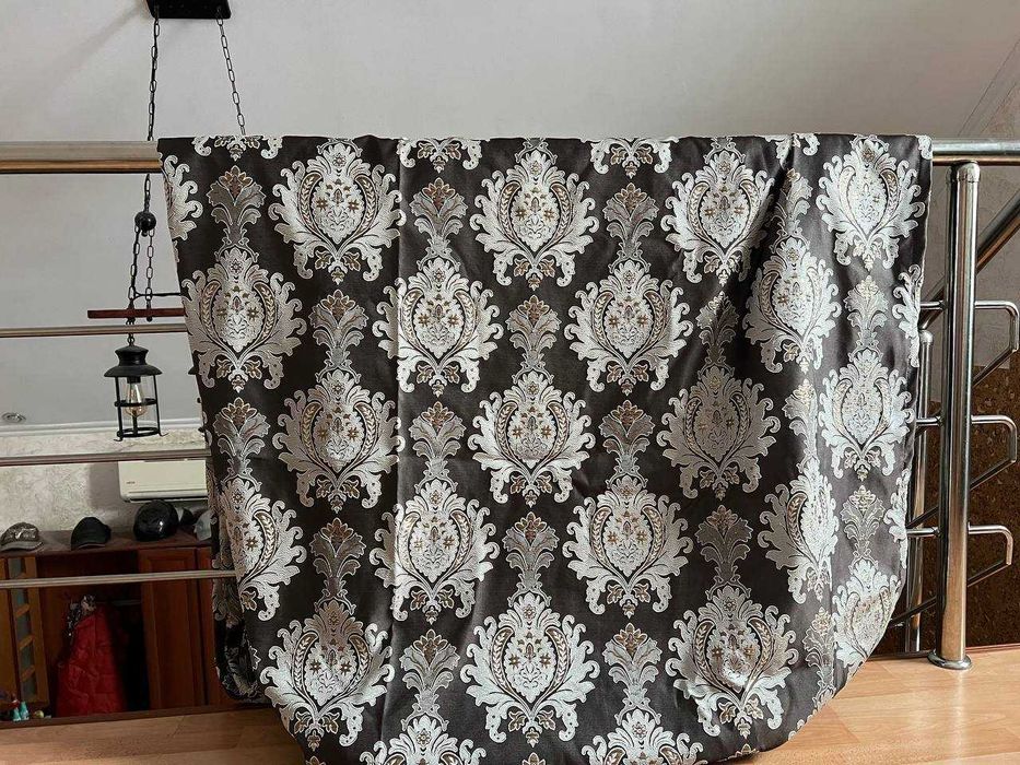 2 Шторы по 5 метров, высота 2.5м