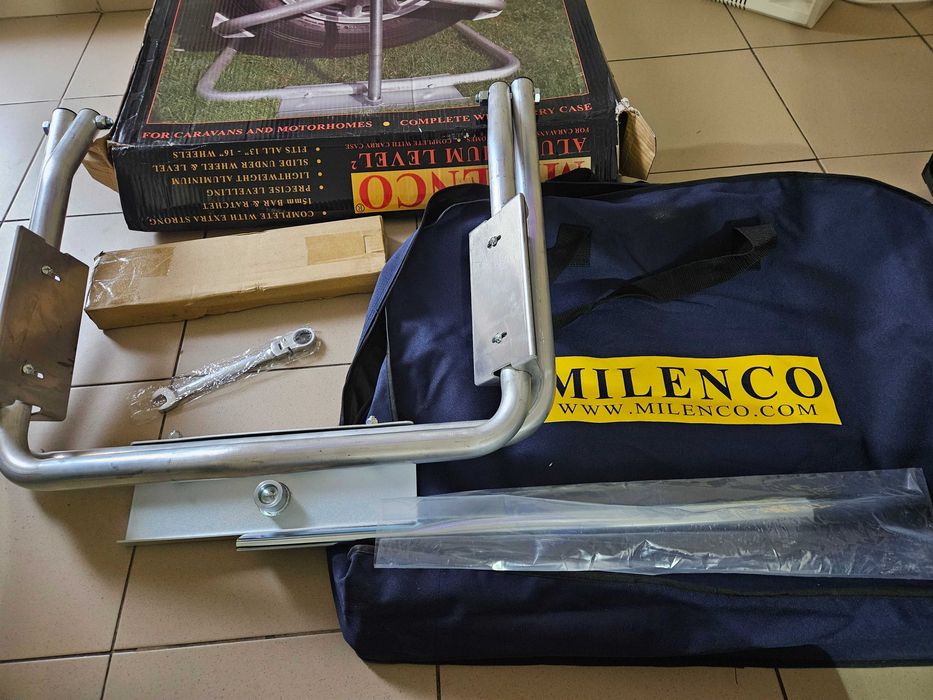 Nivela aluminiu rulota Milenco camper