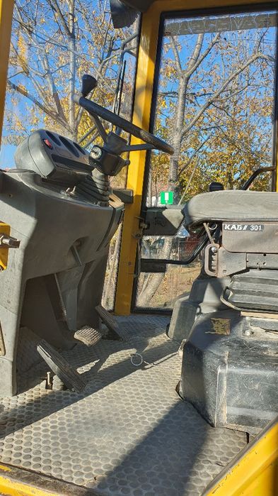 Buldoexcavator KOMATSU