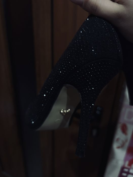 Обувки и кожени дрехи