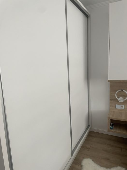 Inchiriez apartament