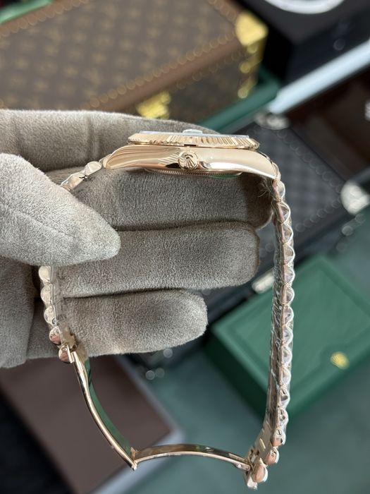 Rolex Day-Date 40mm Eisenkiesel