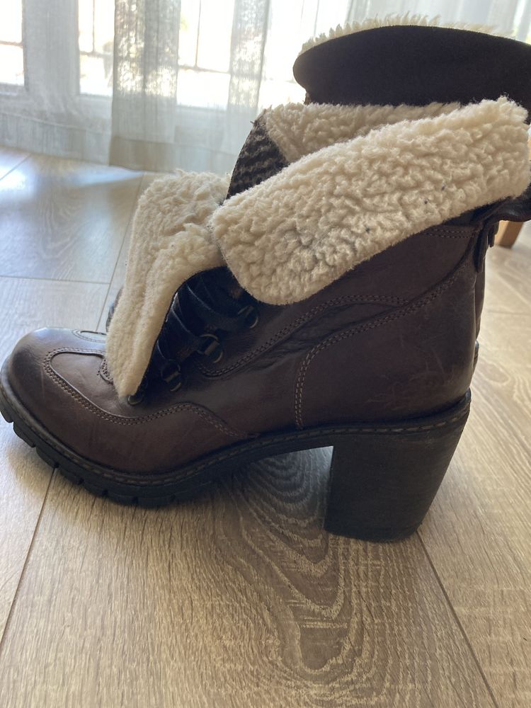 Ghete dama piele