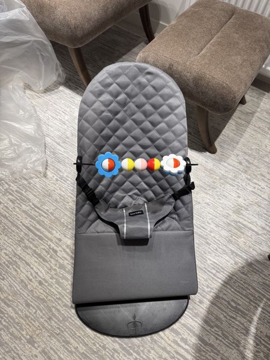 Шезлонг детский новый