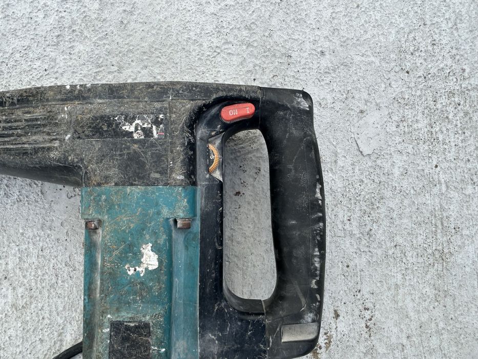 Къртач Makita HM1100C