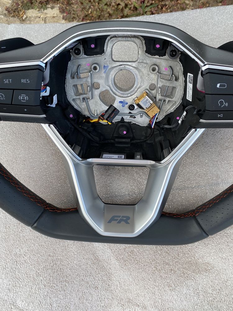SEAT FR 2020-Волан Сеат Леон