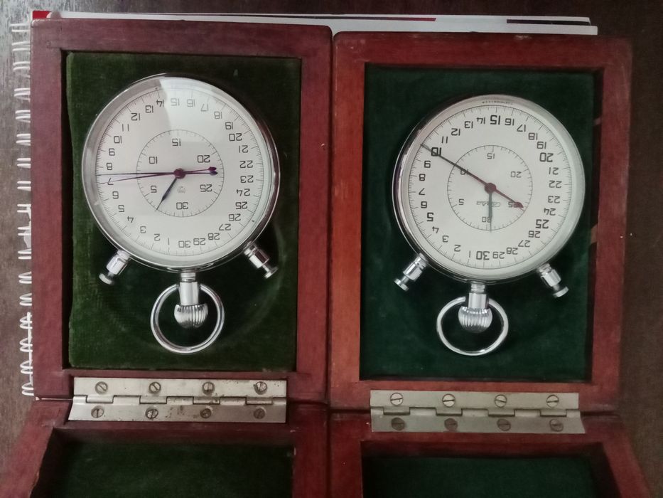 Срочна продается часы