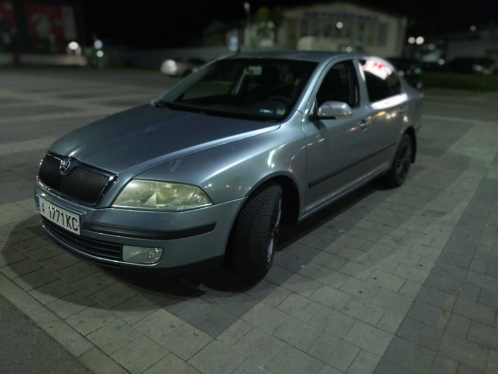 Продавам Шкода Октавия 2