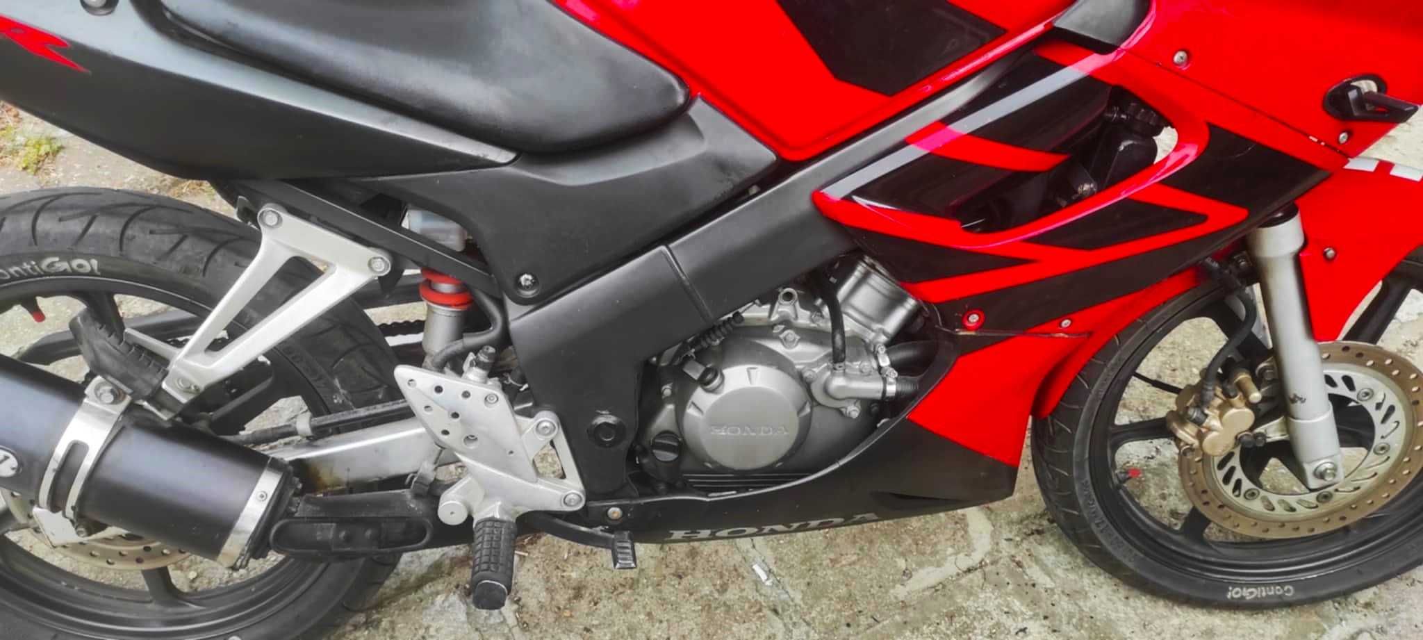 Honda  Cbr  125 r