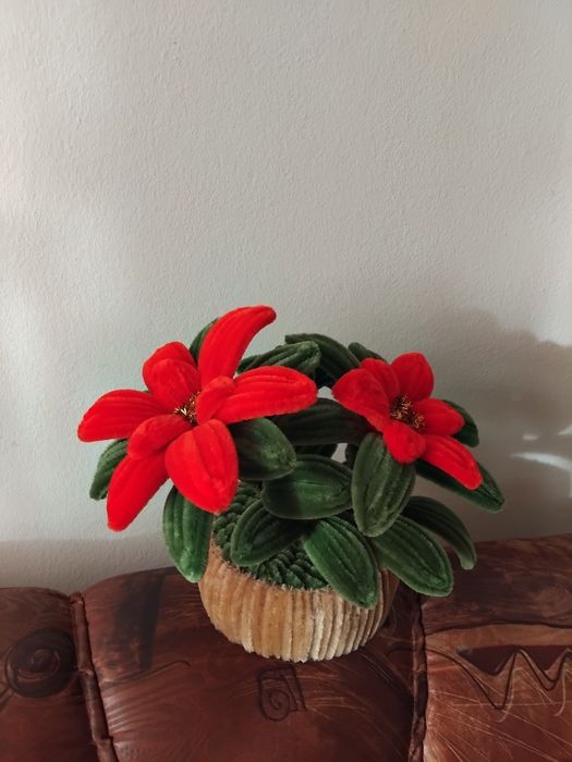 РЪЧНО изработени цветя