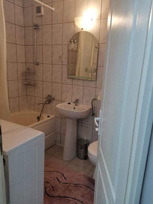 Garsoniera de închiriat