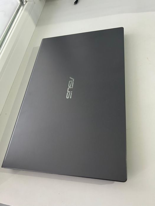 Ноутбук Asus продаётся