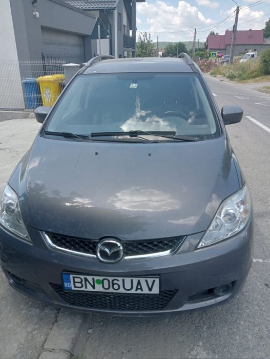 Mazda 5 din 2007 cu 7 locuri motor de 2 litri de 143 cai