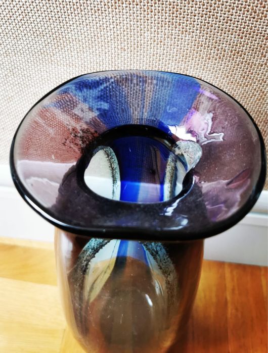 Антикварна кобалтово синя стъклена ваза ръчна духано стъкло орнаменти