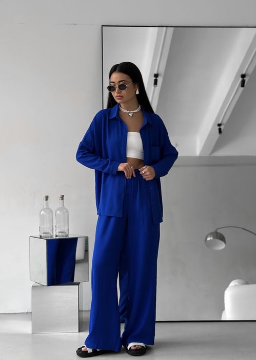 Продам женский костюм двойку