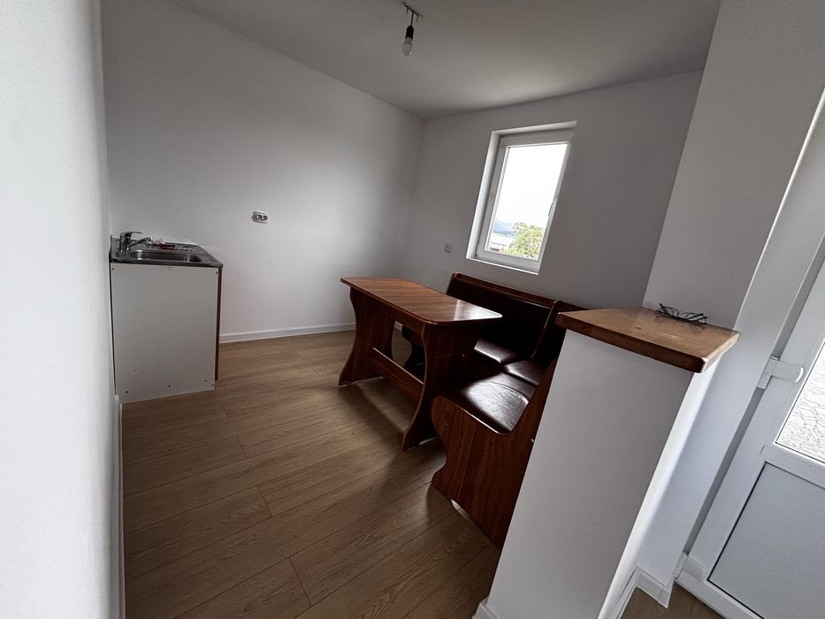 Casa si teren de vanzare