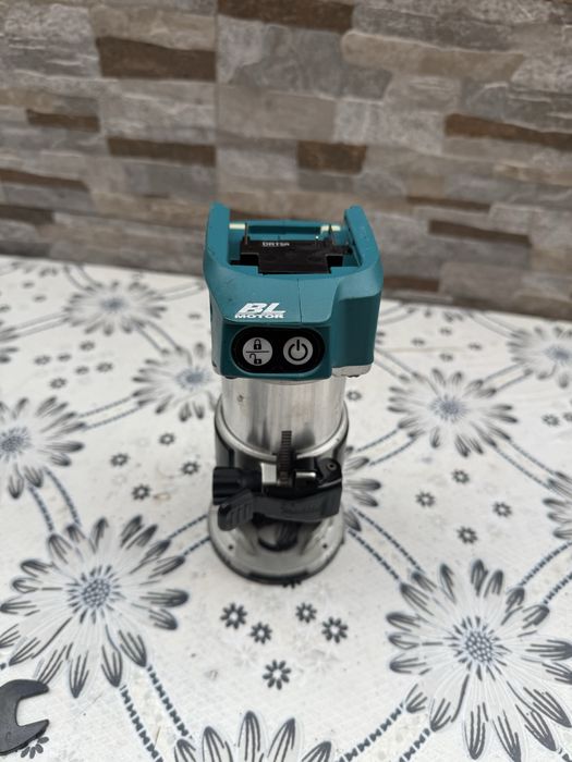 Акумулаторна Челна Фреза Makita 18v