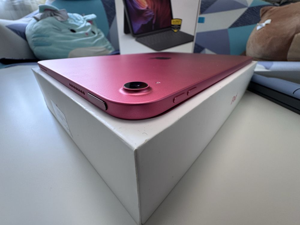 iPad 10th Gen (розов) – 64GB Wi-Fi + писалка + калъф с клавиатура