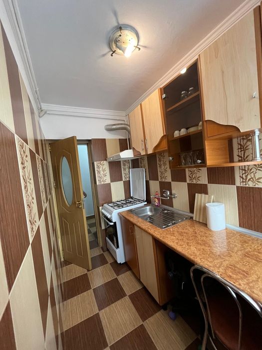 Închiriez apartament cu 2 camere, zona Craiovei, lângă Kaufland