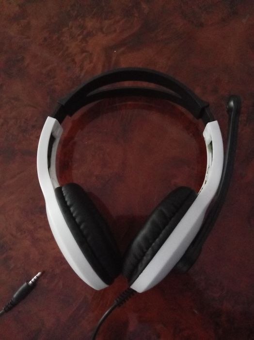 Игровой  наушник