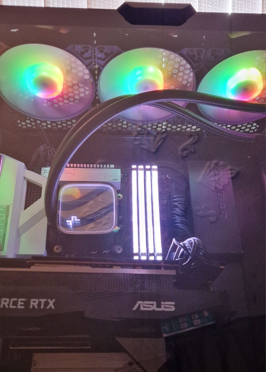 геймърски компютър 10 core i9 rtx 2080 32gb ARGB