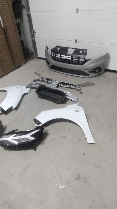 Bara fata, faruri , aripi, trager, ochelari faruri , volet Logan 3