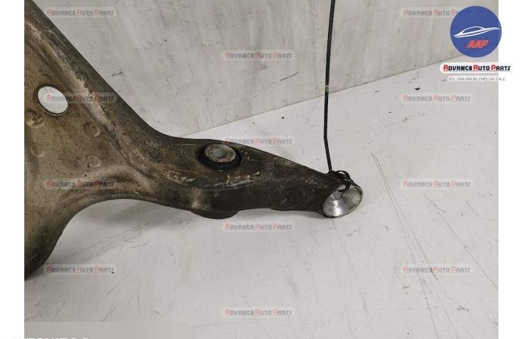 Оригинален десен преден носач за Мерцедес-Бенц М-Клас / Mercedes-Benz