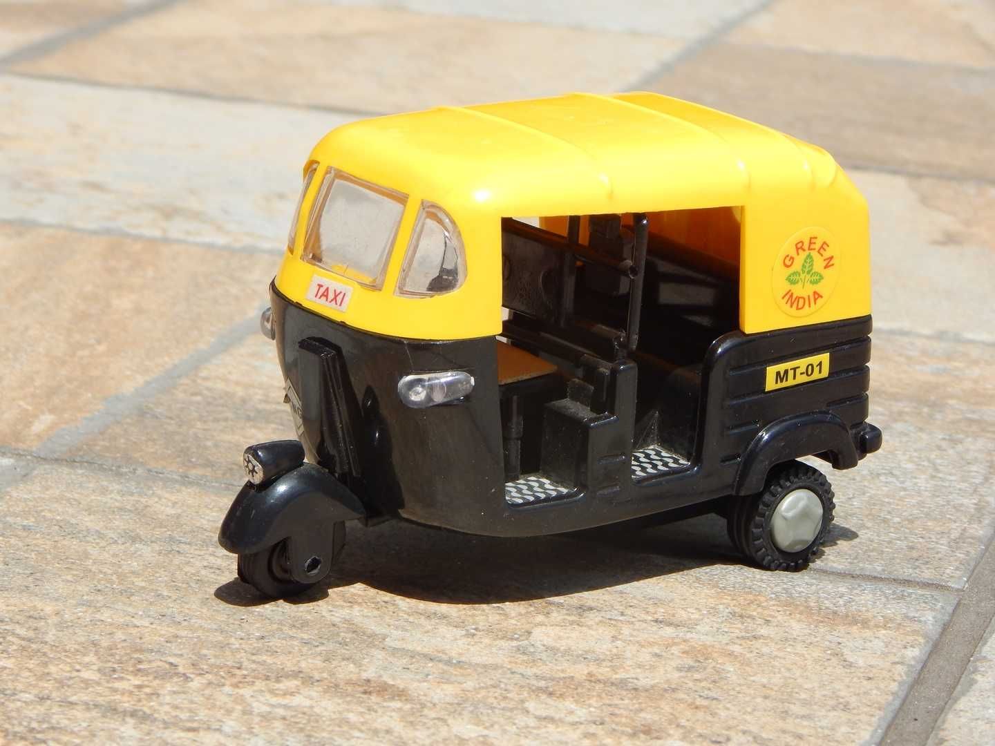 Macheta taxi triciclu indian Tuk Tuk plastic Shinsei fabricata India